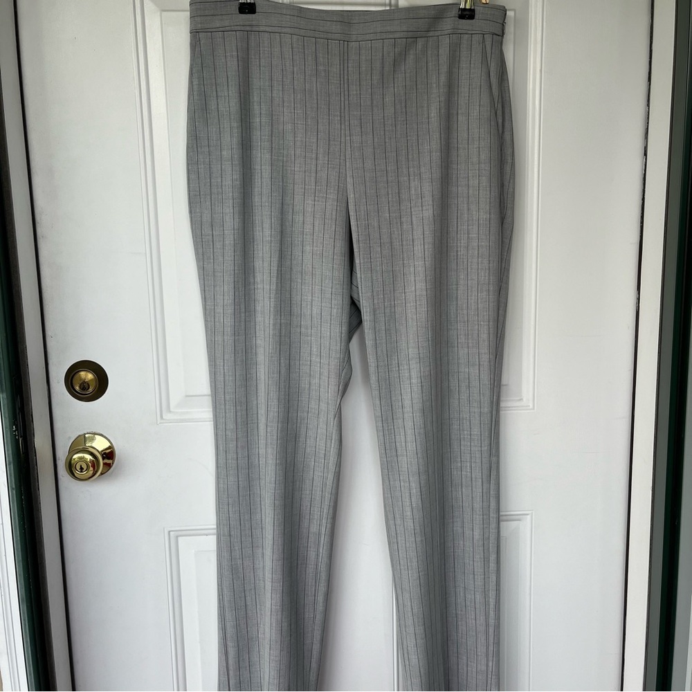 Ann Taylor Gray Pinstripe Side Zipper Slacks